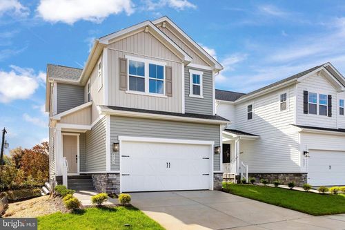 5739 Howard Dr, Glen Burnie, MD, 21061-2196 | Card Image