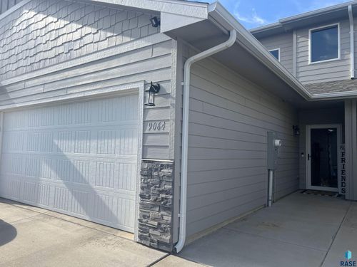 9064 W Ark Pl, Sioux Falls, SD, 57106-8542 | Card Image