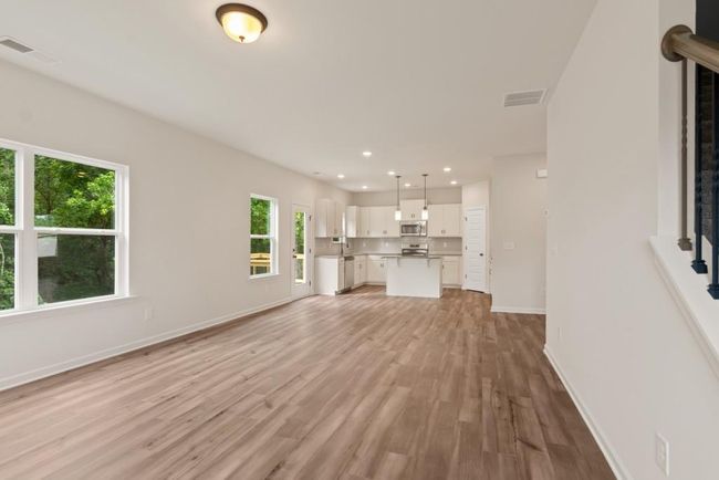 329 Roxeywood Way, House other with 4 bedrooms, 3 bathrooms and 2 parking in Winder GA | Image 6