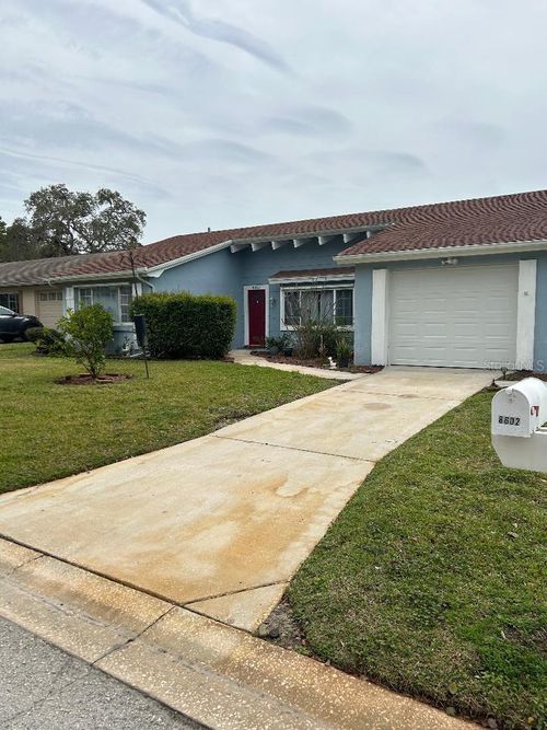 8602 Lincolnshire Dr, Bayonet Point, FL, 34667-2671 | Card Image