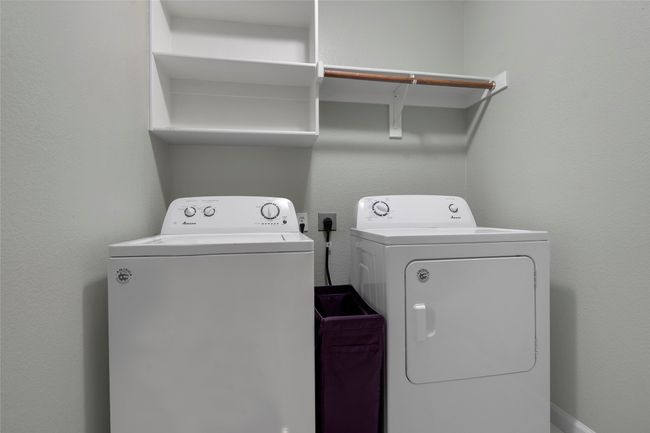 Large laundry room | Image 24