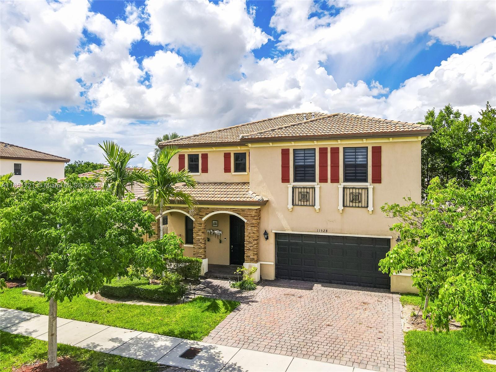 239th Ter, Homestead, FL 33032