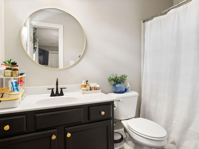 Upstairs Ensuite | Image 50