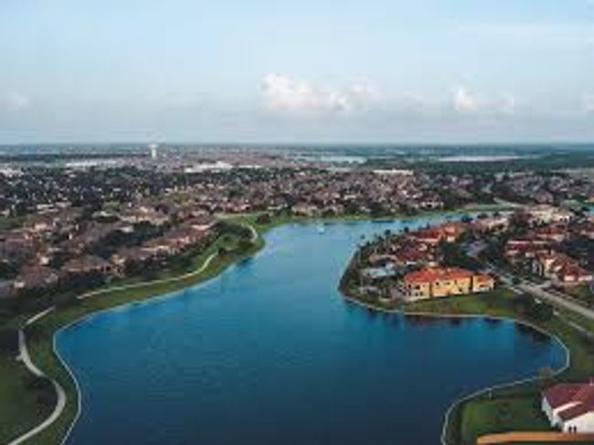 Aerial view with a water view | Image 18