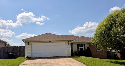 215 Elizabeth Dr, Huntsville, AR, 72740-8933 | Card Image