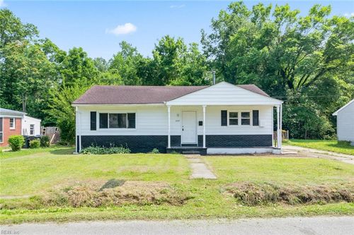 2221 Florida Ave, Suffolk, VA, 23434-2711 | Card Image