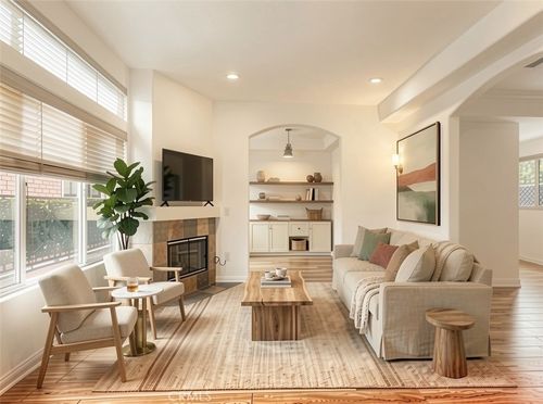 7-5242 Vesper Ave, Sherman Oaks, CA, 91411-4094 | Card Image