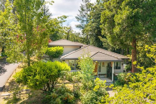 793 Elkader St, Ashland, OR, 97520-3307 | Card Image