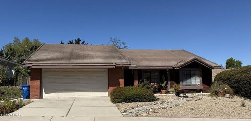 39 Herringbone Ct, Newbury Park, CA, 91320-3847 | Card Image