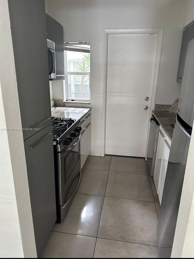 APT-4 - 653 Michigan Ave, Condo with 0 bedrooms, 1 bathrooms and null parking in Miami Beach FL | Image 6