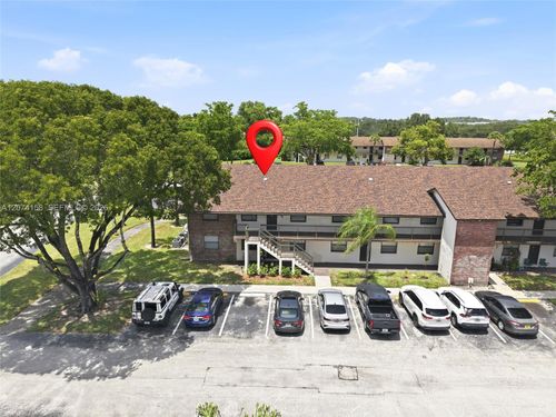 201-6040 Shakerwood Cir, Tamarac, FL, 33319-2364 | Card Image