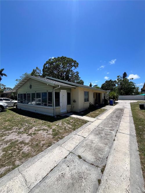 1708 28th St W, BRADENTON, FL, 34205-3852 | Card Image