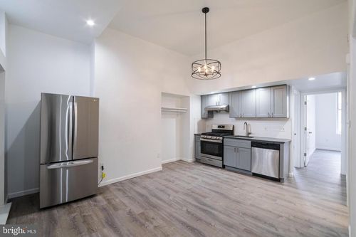 unit-2f-1726 Pine St, PHILADELPHIA, PA, 19103-6780 | Card Image