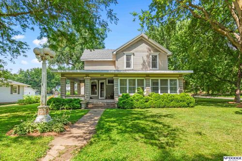 220 N 14th St, Tekamah, NE, 68061-1012 | Card Image
