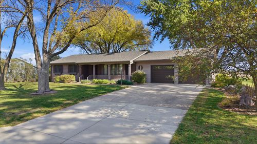 208 4th Ave, Waldorf, MN, 56091-7517 | Card Image