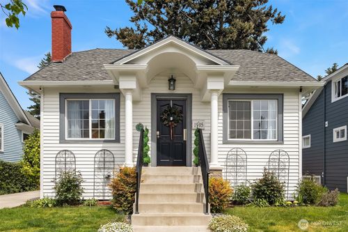 1905 16th St, Everett, WA, 98201-2042 | Card Image