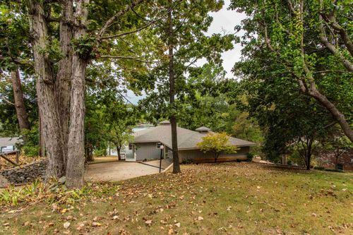 28 N Lakeshore Dr, Cherokee Village, AR, 72529-4108 | Card Image
