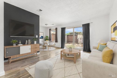 729 Rockwell Place, Santa Rosa, CA, 95401 | Card Image