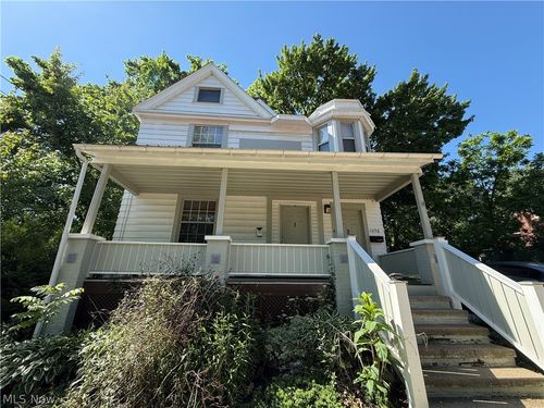 1076 Ackley St, Akron, OH, 44306-1302 | Card Image