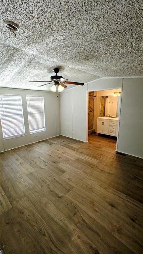 358 Burchfield Dr, Livingston, TX, 77351-8081 | Card Image