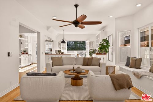 3223 Thatcher Ave, Marina del Rey, CA, 90292-5555 | Card Image