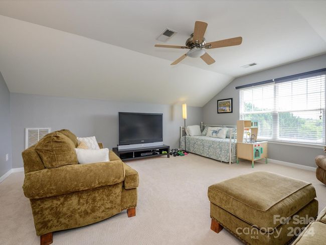 2022 Sugarbush Dr, House other with 3 bedrooms, 3 bathrooms and null parking in Charlotte NC | Image 37