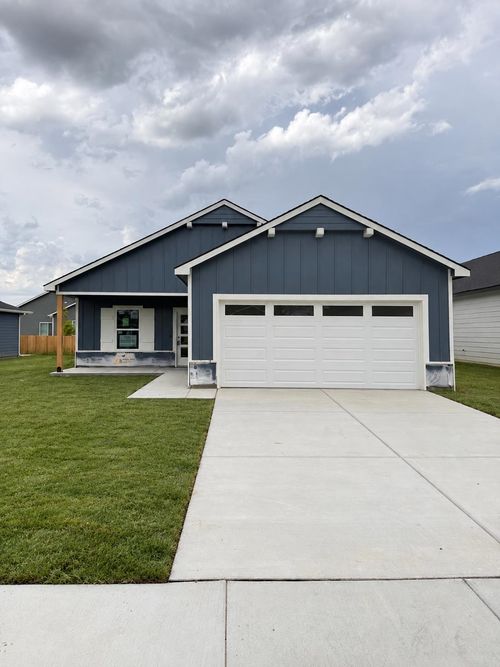 3610 E Bearsden St, Derby, KS, 67037-7828 | Card Image