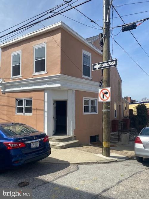 182 Dupont St, PHILADELPHIA, PA, 19127-1238 | Card Image