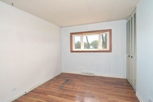 First rear bedroom with bay window | Image 13