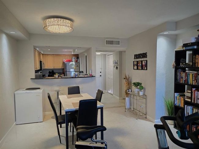 APT-303 - 4500 N Federal Hwy, Condo with 2 bedrooms, 2 bathrooms and null parking in Lighthouse Point FL | Image 14