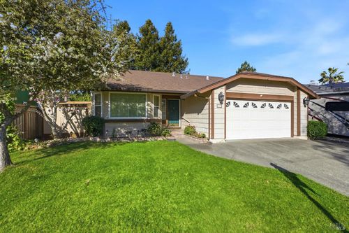123 Dartmouth Way, Windsor, CA, 95492-8700 | Card Image