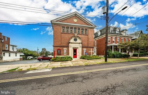 315 Gay St, Phoenixville, PA, 19460-3722 | Card Image