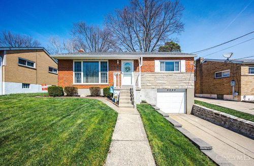 3252 Floridale Ln, Cincinnati, OH, 45239-6203 | Card Image