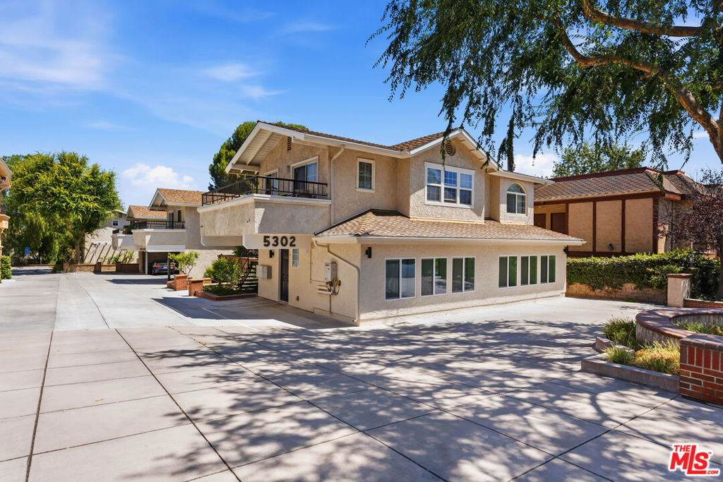 5302 Colodny Dr, Agoura Hills, CA 91301
