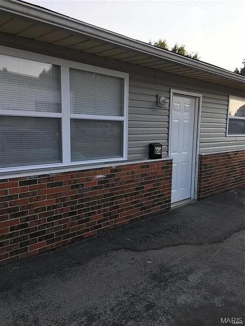 104 E Grace Street, Bethalto, IL, 62010 | Card Image