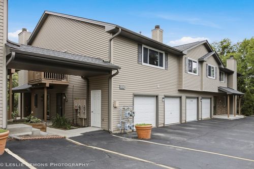 201-446 Valley Dr, Naperville, IL, 60563-8989 | Card Image