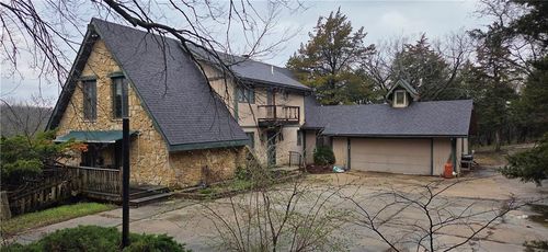 939 E 1264 Rd, Lawrence, KS, 66047-9462 | Card Image