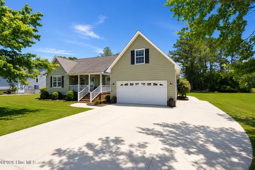 1129 Coral Reef Dr, New Bern, NC, 28560-7197 | Card Image