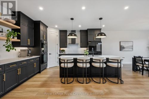 203 Schmidt Drive, Wellington North (Arthur), ON, N0G1A0 | Card Image