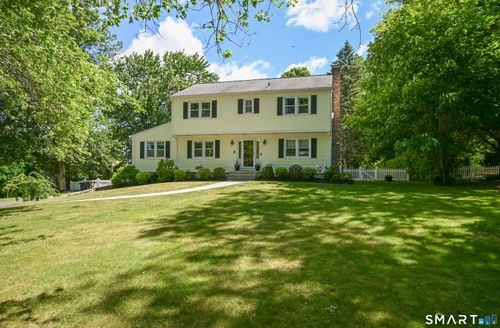 8 Winthrop Rd, Bethel, CT, 06801-2720 | Card Image
