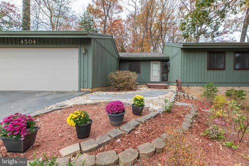 4504 Wakefield Dr, ANNANDALE, VA, 22003-3832 | Card Image