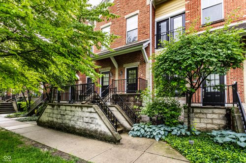 6556 Reserve Dr, Indianapolis, IN, 46220-1889 | Card Image