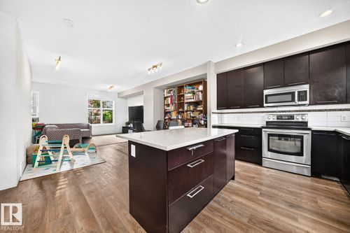 20-8315 180 Ave Nw, Edmonton, AB, T5Z0J2 | Card Image