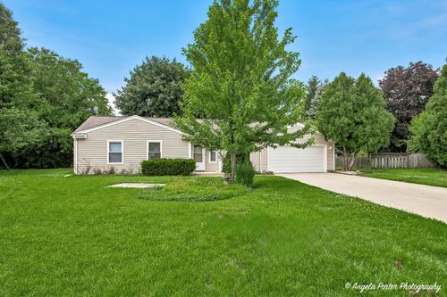 3287 Medford Ct, Island Lake, IL, 60042-9765 | Card Image