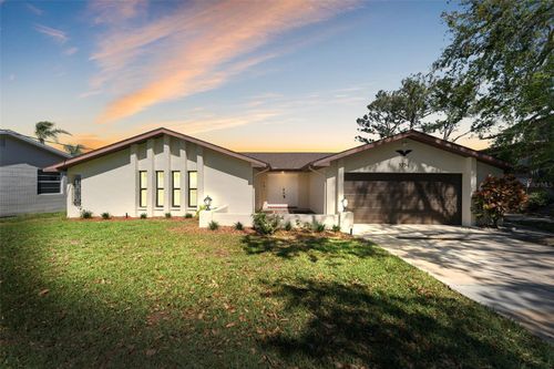 3334 Pineview Dr, HOLIDAY, FL, 34691-9732 | Card Image