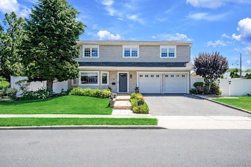 51 Skylark Rd, Massapequa Park, NY, 11762-4000 | Card Image