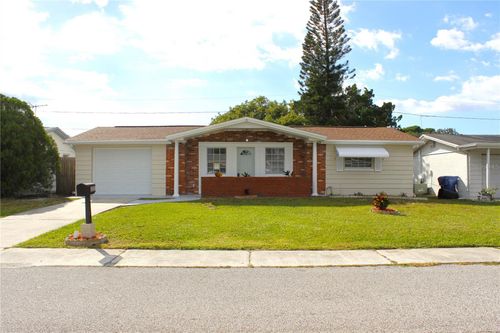 3251 Maitland Dr, HOLIDAY, FL, 34691-1550 | Card Image
