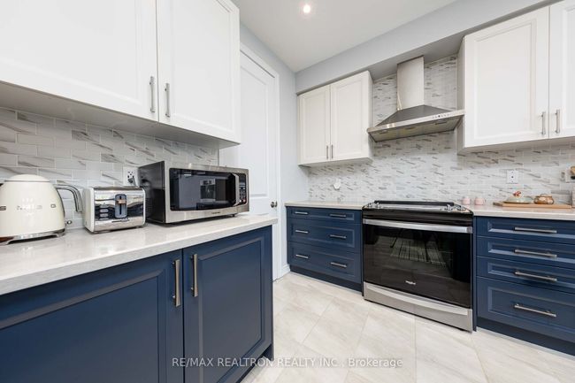 11 Howard Williams Crt, House attached with 3 bedrooms, 3 bathrooms and 2 parking in Uxbridge ON | Image 10
