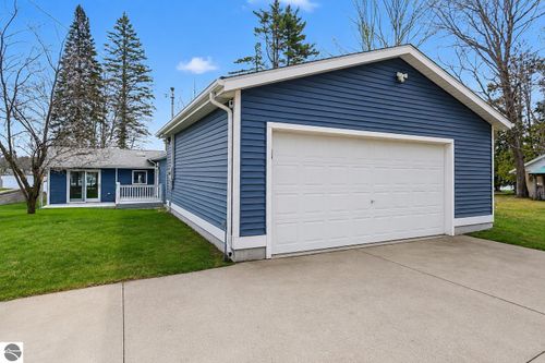 3625 Cedar St, Greenbush, MI, 48738-9207 | Card Image
