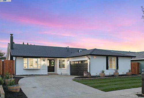 8159 Peachtree Ave, Newark, CA, 94560-2745 | Card Image